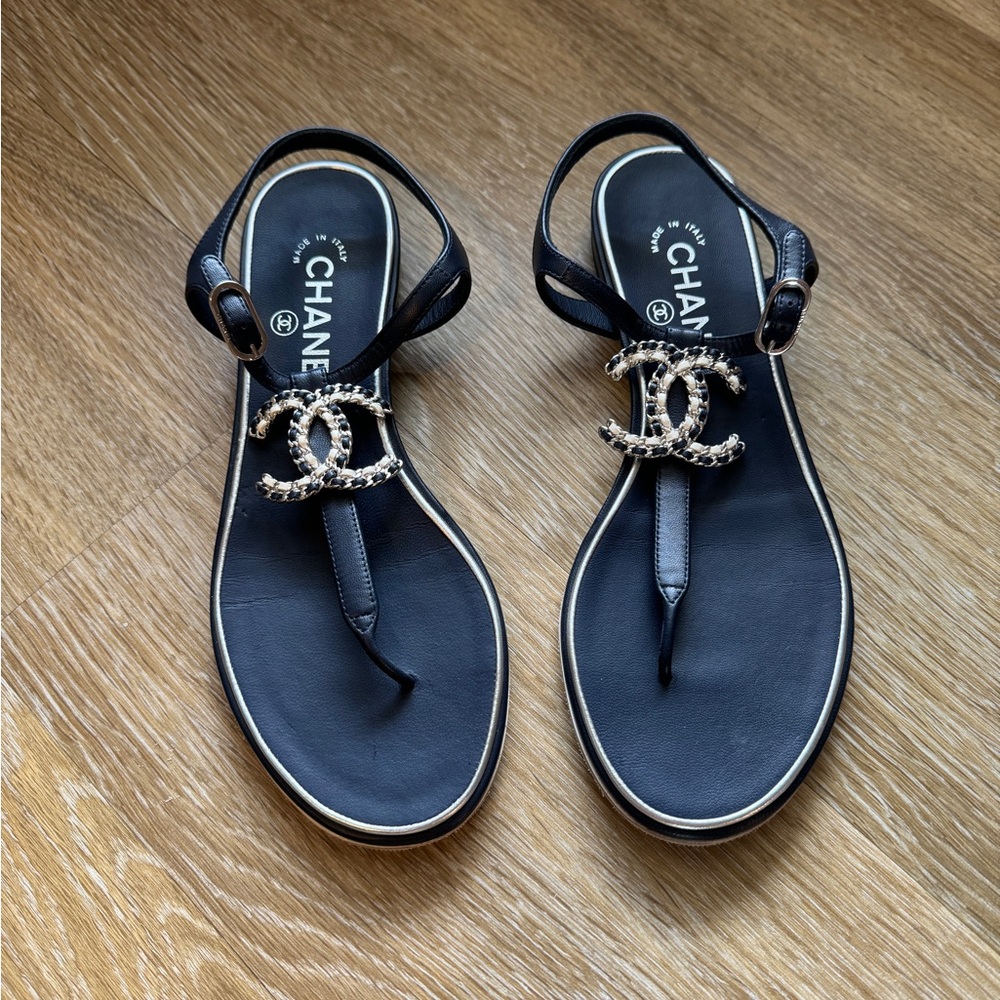 Chanel sandals with leather chain pendant